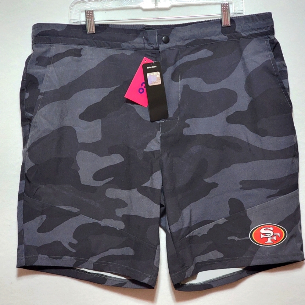 NFL Apparel Gray‎ Camouflage Shorts with San Francisco 49'ers Logo Size XL. #670
